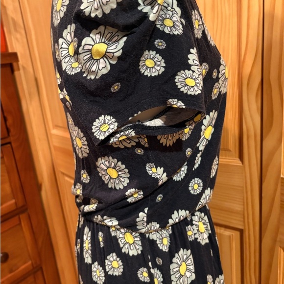 ModCloth daisy print faux wrap midi dress - Picture 4 of 14